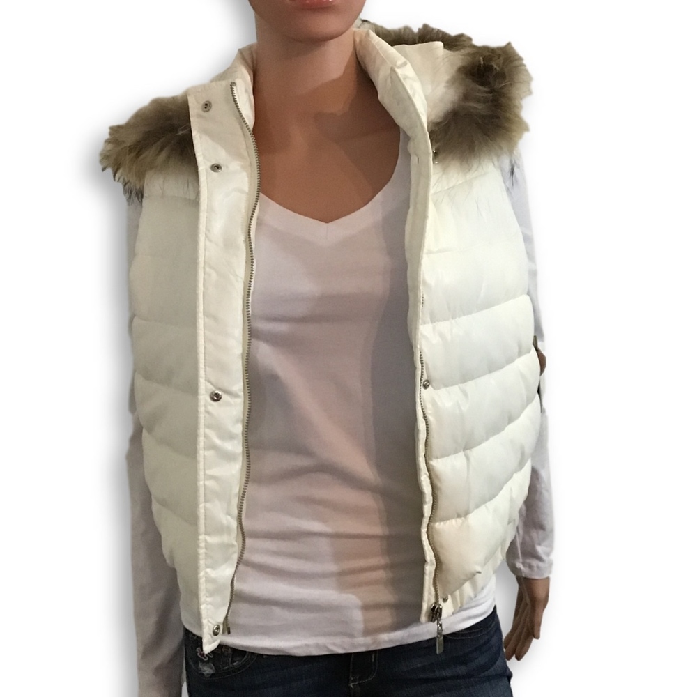 NWT Forever 21 Puffer Vest w/Raccoon Fur Hood